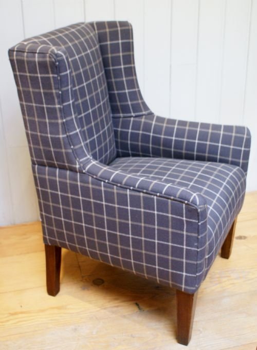 Small Ladies Wing Arm Chair